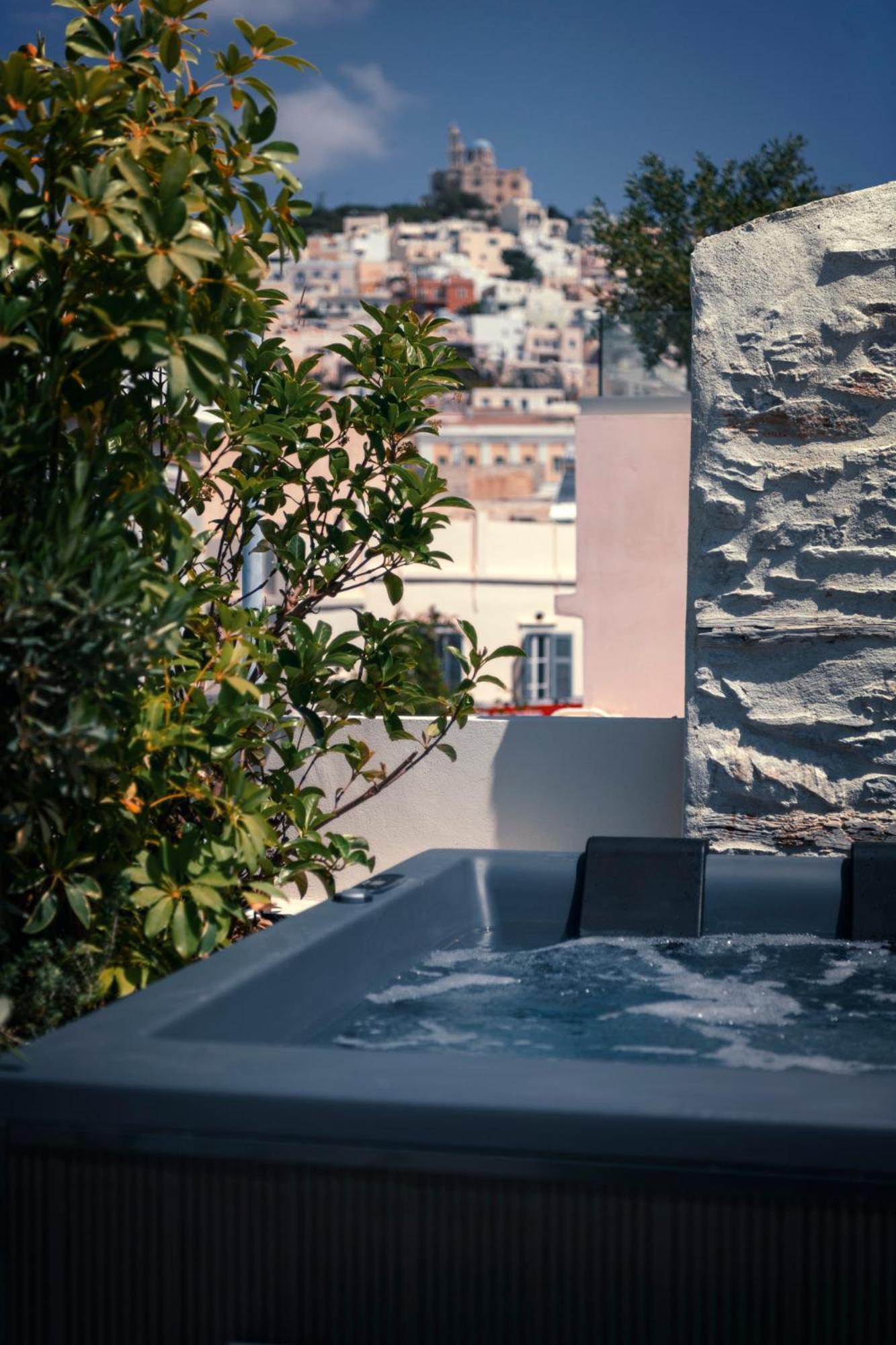 Ninemian Suites Syros Ermoúpoli Eksteriør bilde